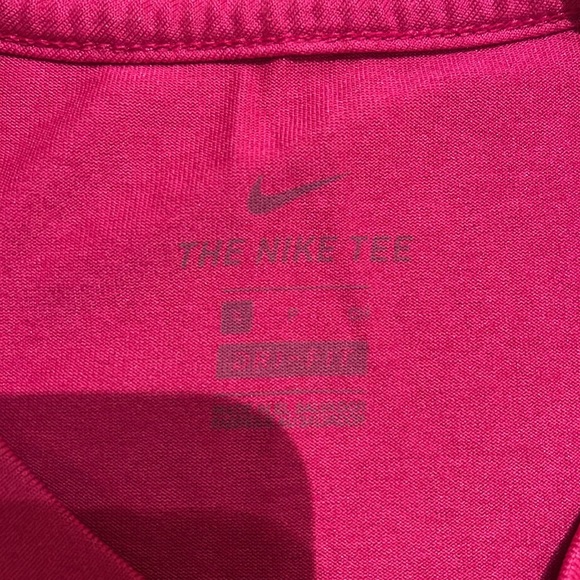 Nike Tee Dri-Fit Women’s Small - Picture 2 of 3